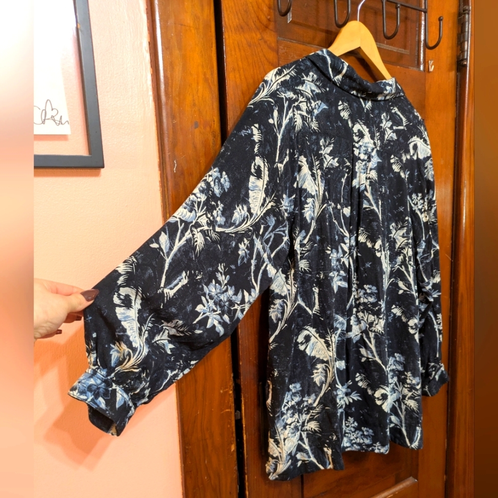 We the Free Free People Floral Navy Blue Button Down Tee Top Hawaiian Anthro